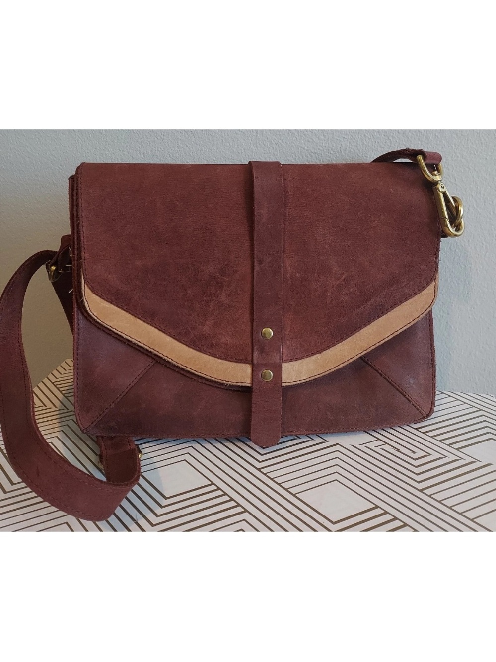 Ssesko Designs Mahogany & Beige Leather Saddle Crossbody Bag